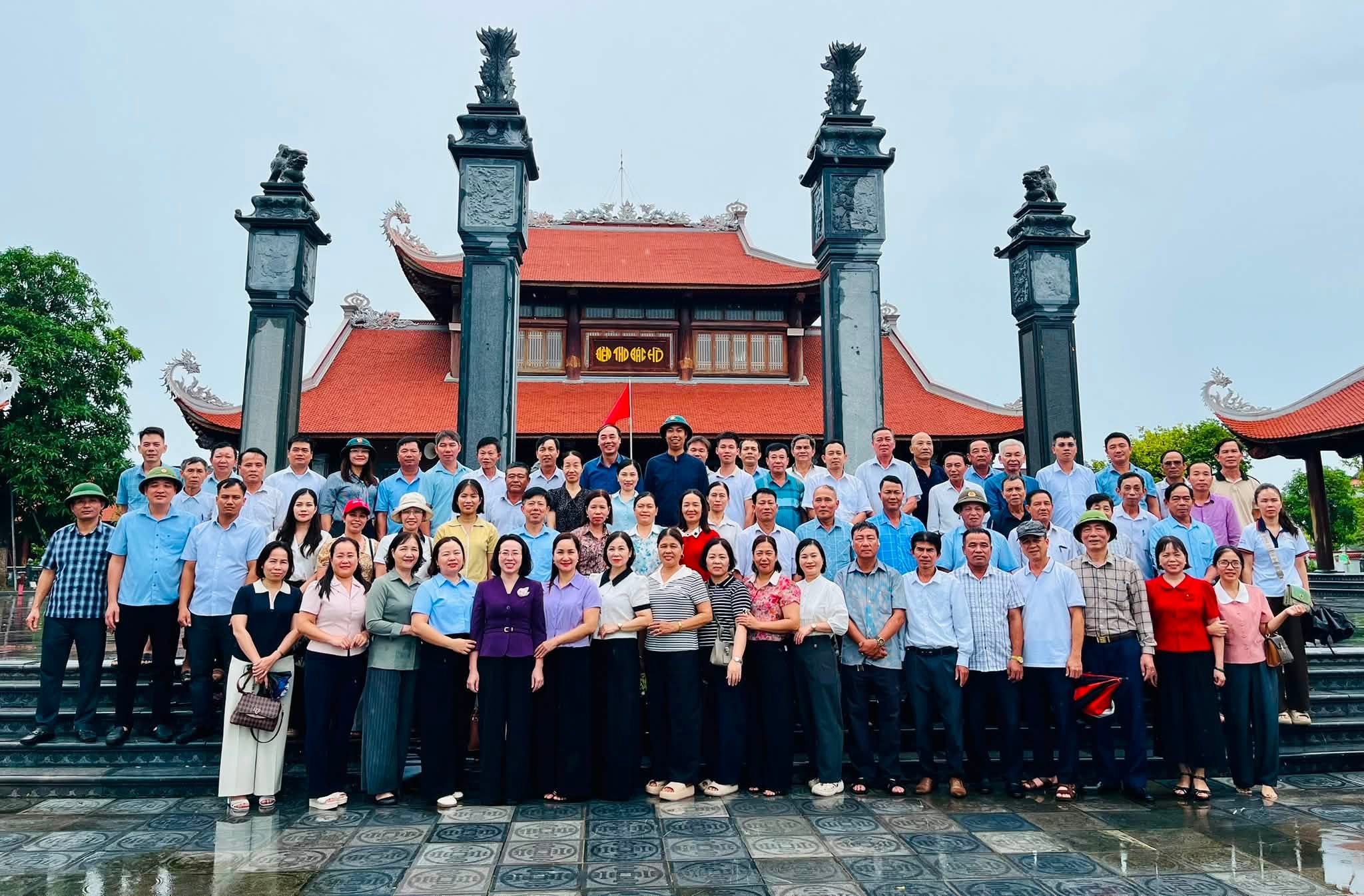 HÀNH TRÌNH VỀ NGUỒN – BỒI ĐẮP NIỀM TỰ HÀO, TIẾP THÊM QUYẾT TÂM TỪ NHỮNG DẤU CHÂN BÁC