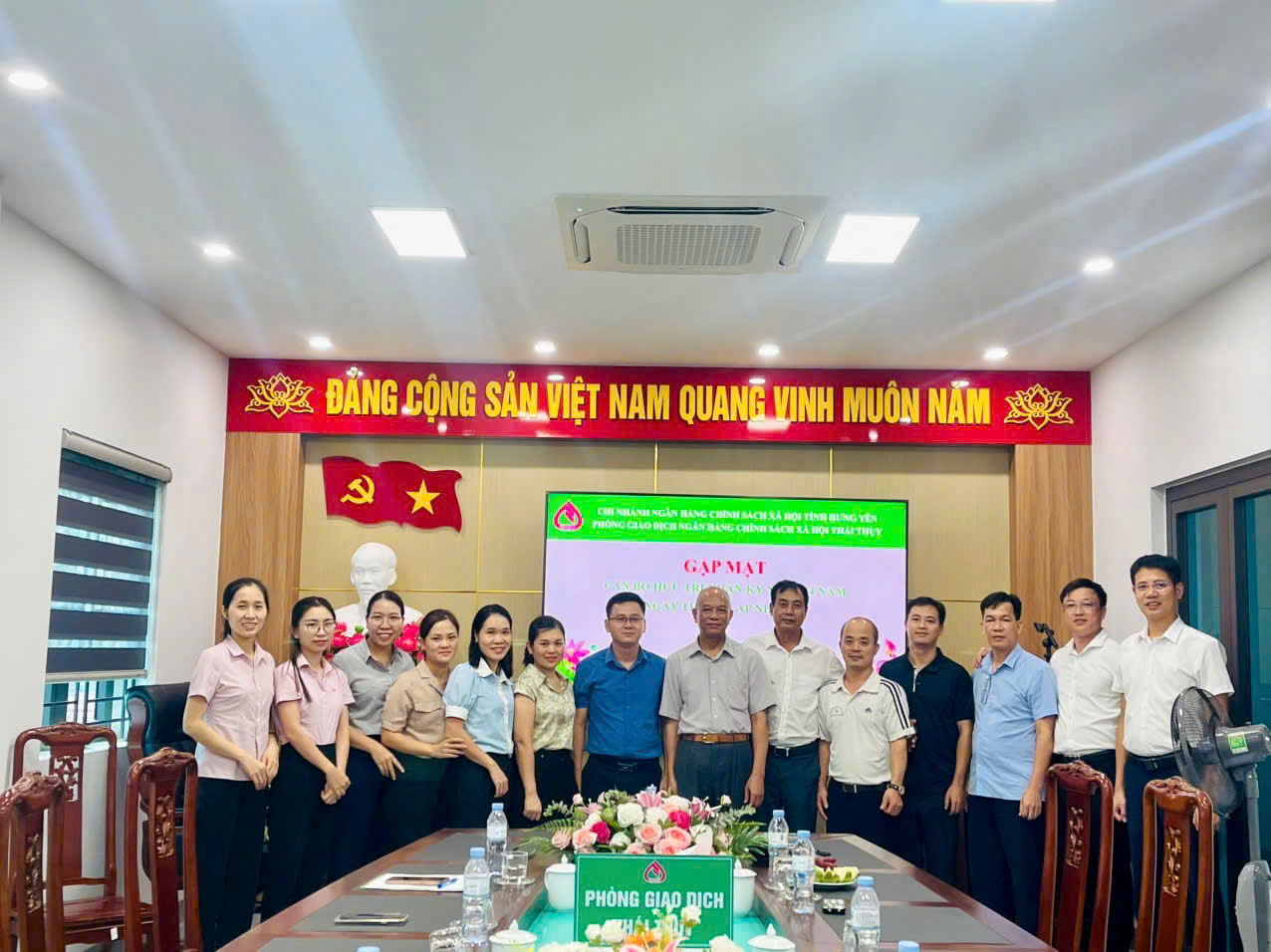 GẶP MẶT CÁN BỘ HƯU TRÍ NHÂN DỊP KỶ NIỆM 24 NĂM THÀNH LẬP NGÂN HÀNG CHÍNH SÁCH XÃ HỘI