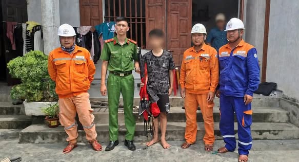 THẢ DIỀU GẦN ĐƯỜNG DÂY ĐIỆN GÂY MẤT ĐIỆN HƠN 10.800 KHÁCH HÀNG: HỒI CHUÔNG CẢNH BÁO VỀ Ý THỨC BẢO VỆ HÀNH LANG AN TOÀN LƯỚI ĐIỆN