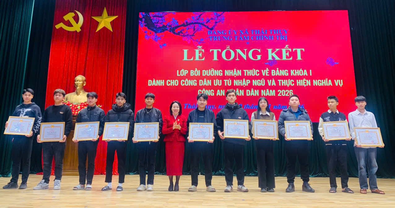 Trung tâm Chính trị xã Thái Thụy tổng kết lớp bồi dưỡng nhận thức về Đảng khóa I năm 2026