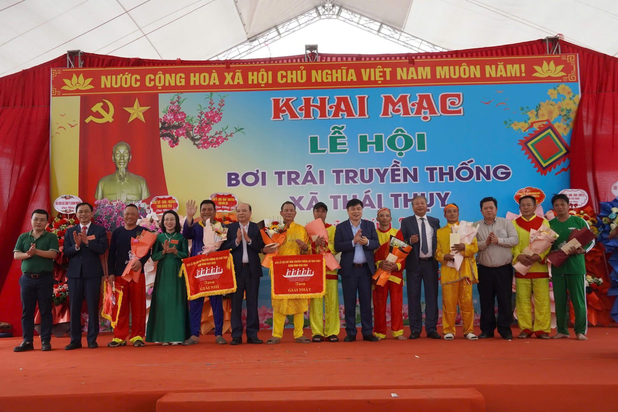 Lễ hội bơi trải truyền thống xã Thái Thụy